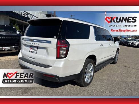Used 2024 Chevrolet Suburban High Country image 11