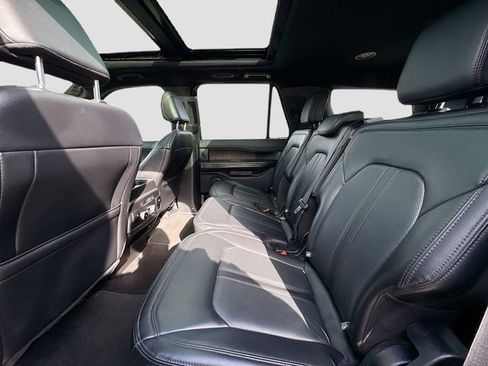 Used 2021 Ford Expedition Limited image 28