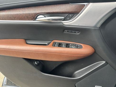 Used 2021 Cadillac XT5 Sportv image 9