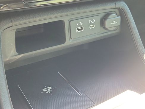 Used 2025 Honda Pilot EX-L image 31