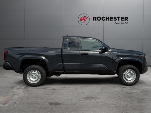 Certified 2025 Toyota Tacoma SR AWD/4WD image 6