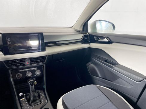 Used 2025 Volkswagen Taos S image 30