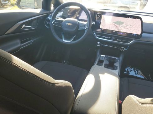 New 2026 Chevrolet Equinox EV LT image 10