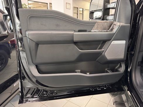 New 2026 Ford F250 Lariat w/ Black Appearance Package image 14