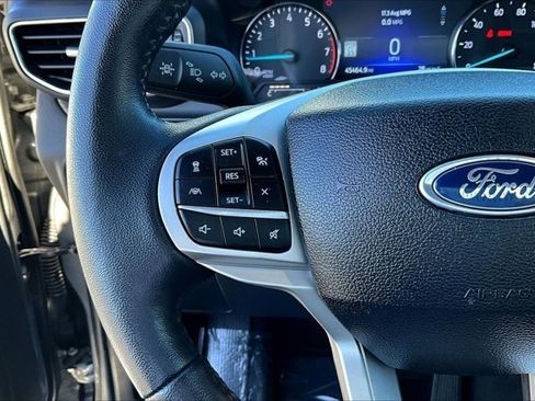 Used 2023 Ford Explorer Limited image 11