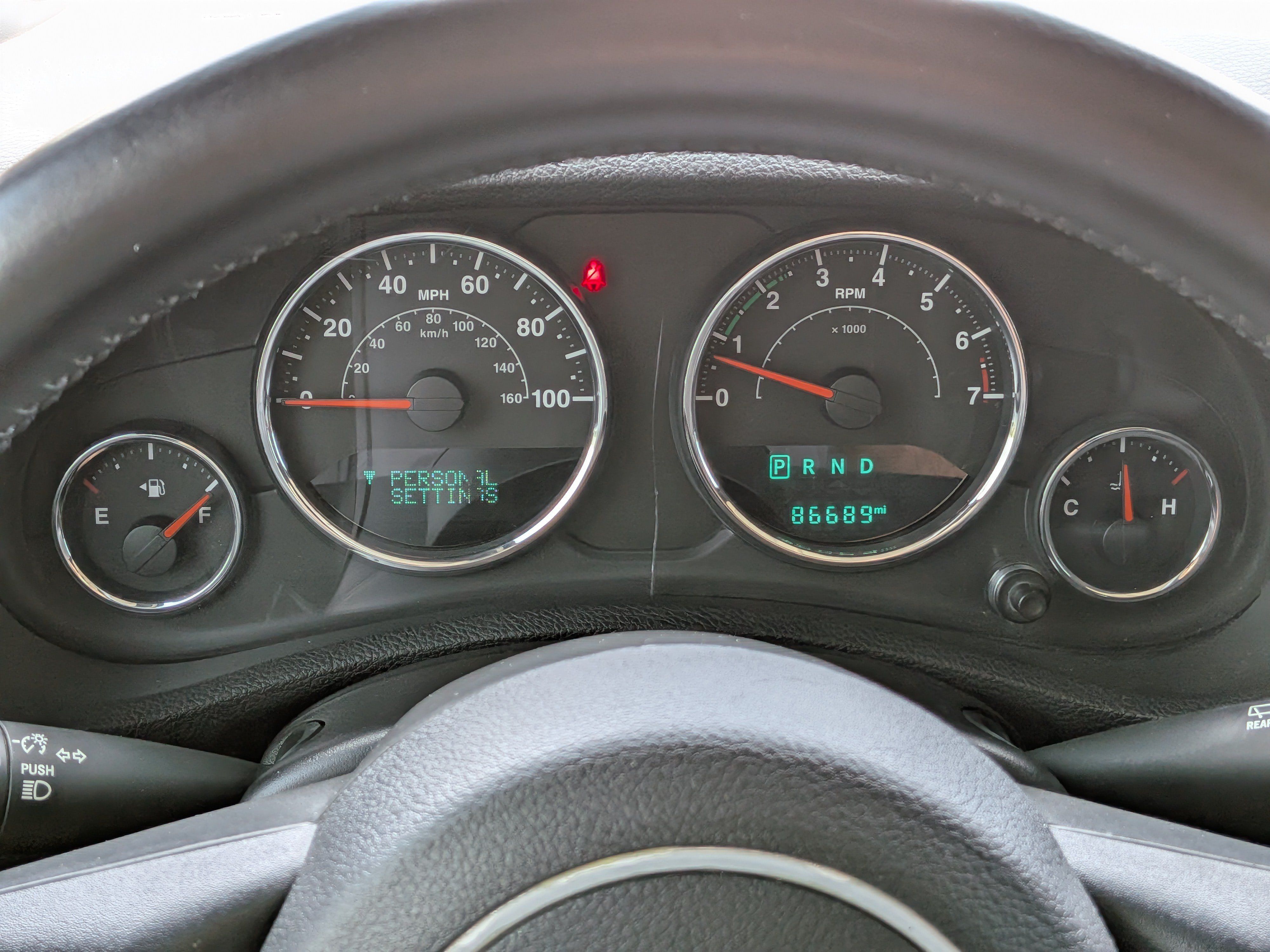 Used 2015 Jeep Wrangler Sahara w/ Connectivity Group AWD/4WD image 26