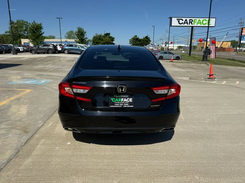 Used 2018 Honda Accord Sport image 11
