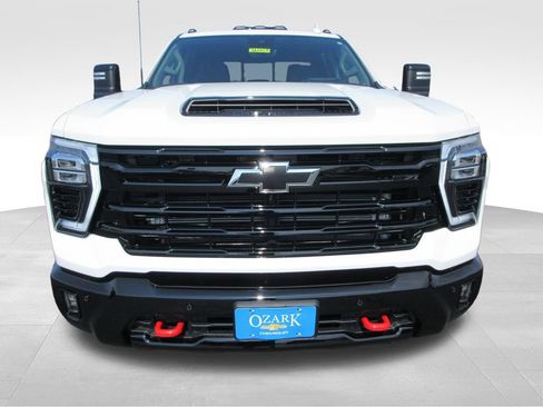 New 2026 Chevrolet Silverado 3500 LTZ w/ LTZ Plus Package AWD/4WD image 9