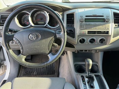 Used 2011 Toyota Tacoma 4x4 Double Cab image 16
