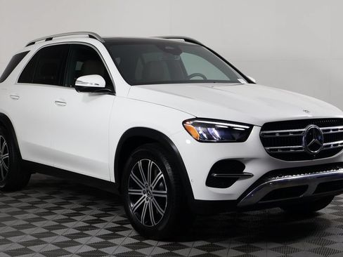 Used 2024 Mercedes-Benz GLE 350 4MATIC image 3