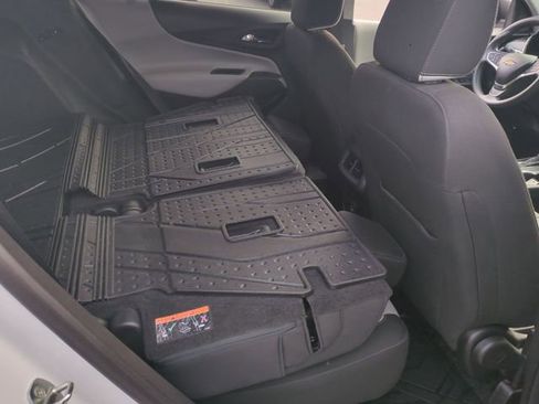 Used 2022 Chevrolet Equinox LS w/ LS Convenience Package image 32