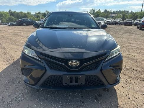 Used 2019 Toyota Camry SE FWD image 9