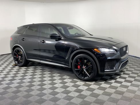 Used 2020 Jaguar F-PACE SVR image 6