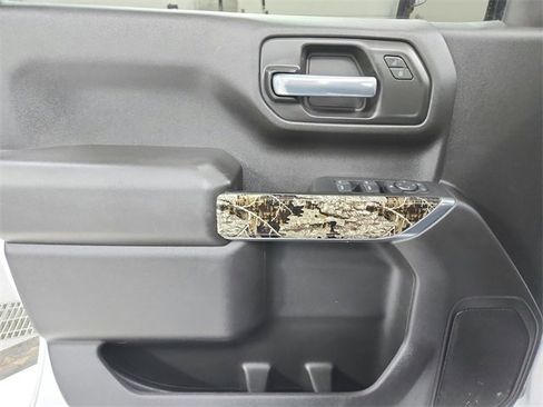 Used 2024 Chevrolet Silverado 1500 Custom Trail Boss w/ Realtree Special Edition image 30