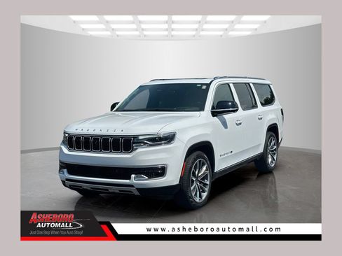 Used 2025 Jeep Wagoneer L Series III w/ Premium Group I AWD/4WD image 1