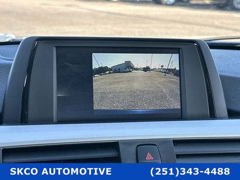 Used 2018 BMW 320i Sedan image 17