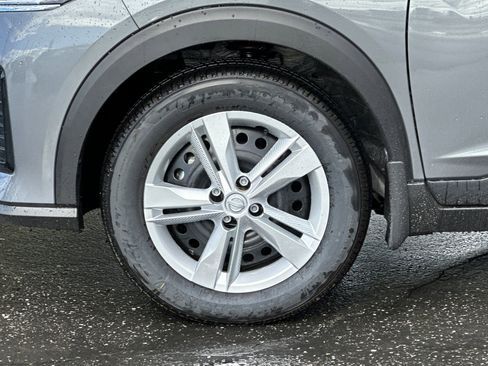 New 2025 Nissan Kicks S image 25