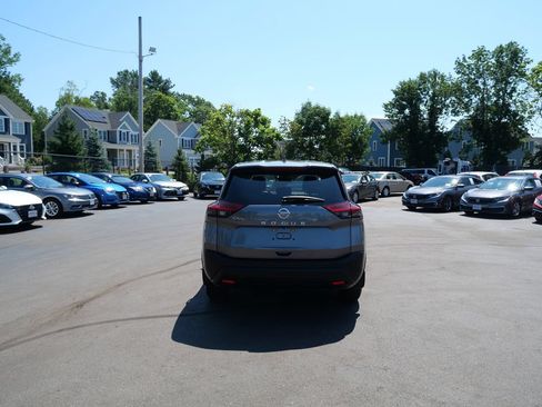 Used 2021 Nissan Rogue S FWD image 4