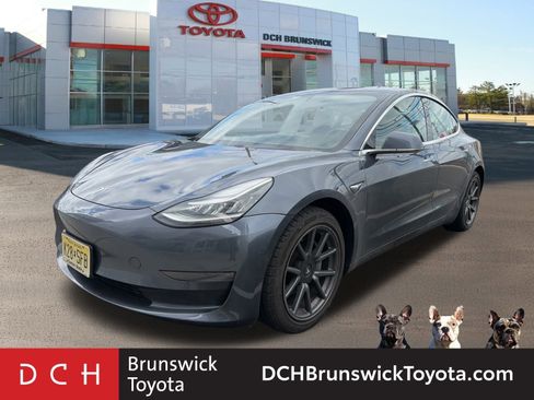 Used 2020 Tesla Model 3 Standard Range Plus image 1