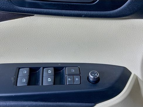 Used 2018 Toyota Highlander XLE FWD image 15