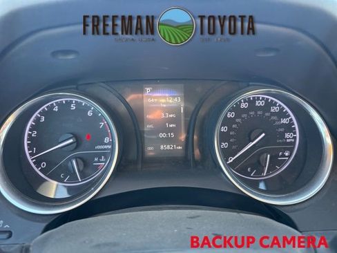 Used 2020 Toyota Camry LE image 6