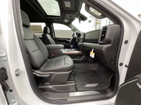 New 2026 Chevrolet Silverado 1500 RST w/ Convenience Package II AWD/4WD image 18