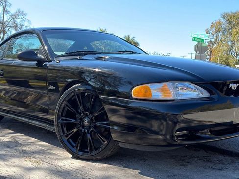 Used 1998 Ford Mustang GT RWD image 7