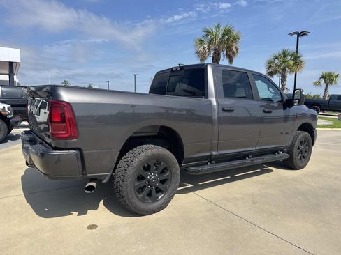 Used 2025 RAM 2500 Big Horn AWD/4WD image 7