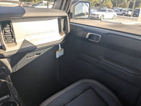 New 2025 Ford Bronco Outer Banks image 17
