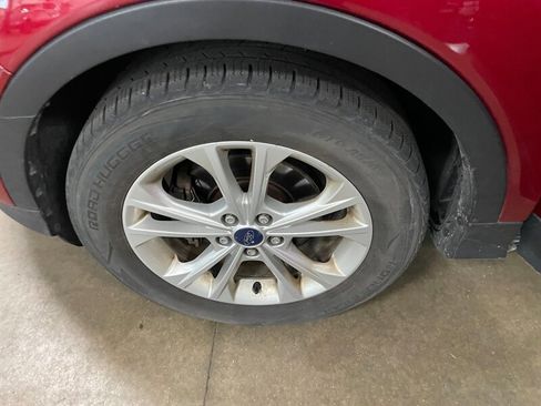 Used 2017 Ford Escape SE FWD image 21