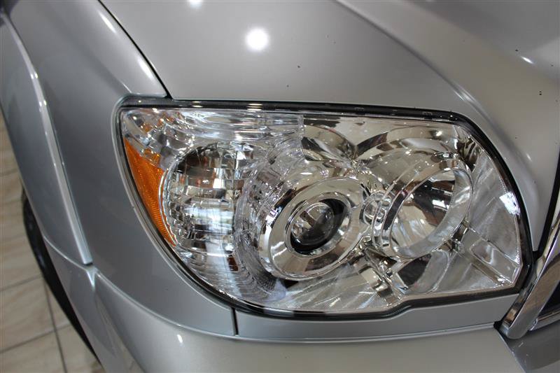 Used 2007 Toyota 4Runner SR5 AWD/4WD image 10