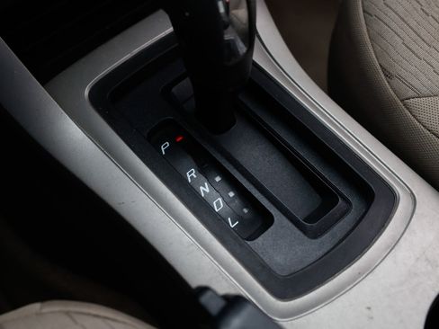 Used 2010 Ford Focus SE image 38