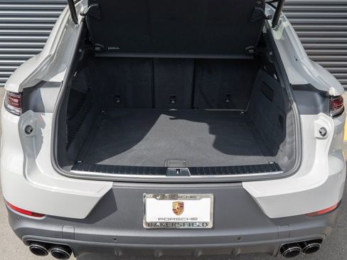 New 2026 Porsche Cayenne Coupe AWD/4WD image 36