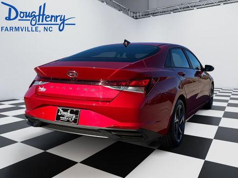 Used 2023 Hyundai Elantra SEL w/ Convenience Package image 5