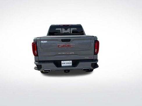 Used 2024 GMC Sierra 1500 AT4 w/ Technology Package AWD/4WD image 4
