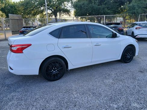 Used 2019 Nissan Sentra S FWD image 7
