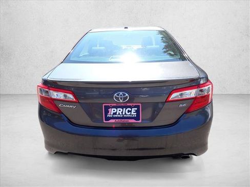 Used 2012 Toyota Camry SE FWD image 3