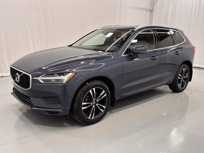 Used 2019 Volvo XC60 T5 Momentum w/ Premium Package