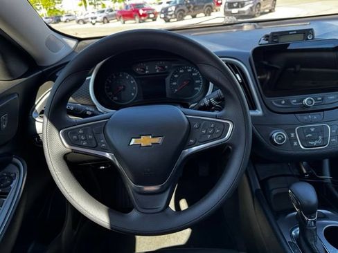 Used 2023 Chevrolet Malibu LS FWD image 8