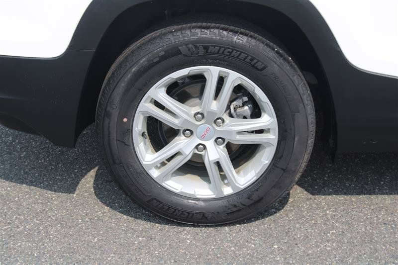 Used 2022 GMC Terrain SLE FWD image 9