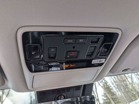 New 2026 Toyota Grand Highlander Platinum AWD/4WD image 15