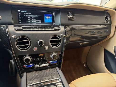 Certified 2024 Rolls-Royce Cullinan Black Badge AWD/4WD image 24