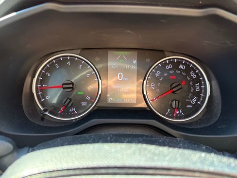 Used 2021 Toyota RAV4 XLE w/ Convenience Package image 15