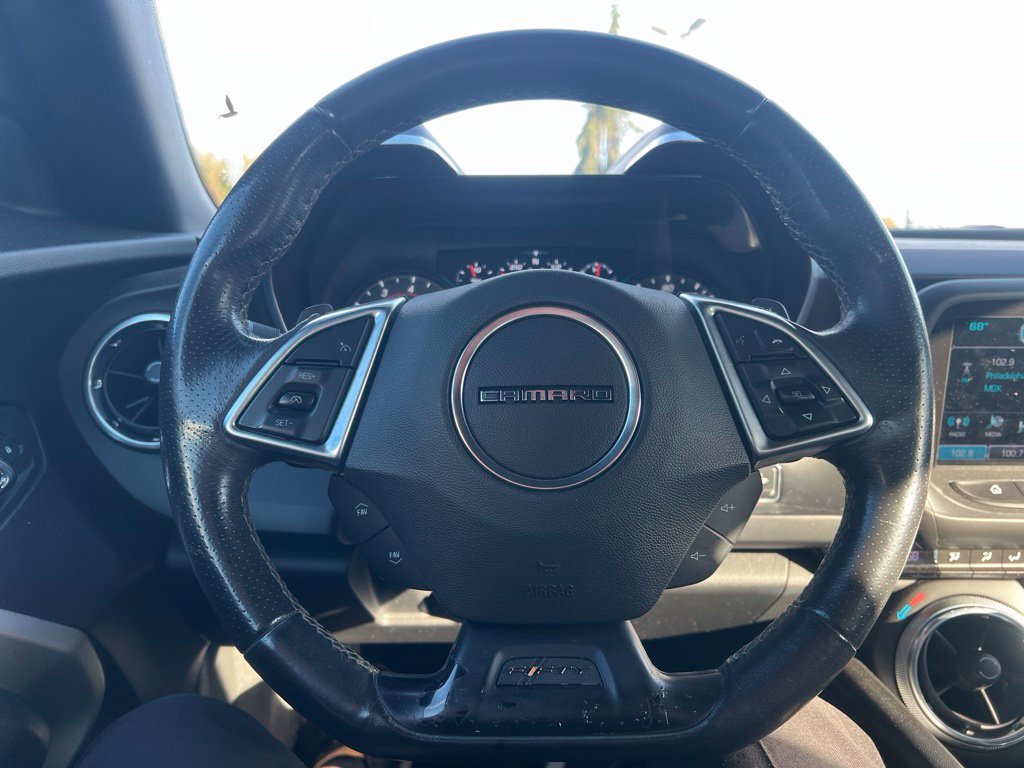 Used 2017 Chevrolet Camaro SS RWD image 9