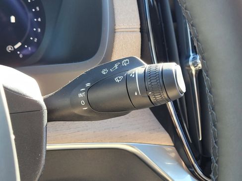 New 2026 Volvo XC90 B5 Core AWD/4WD image 16