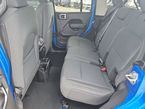 Used 2025 Jeep Wrangler Sport S image 25