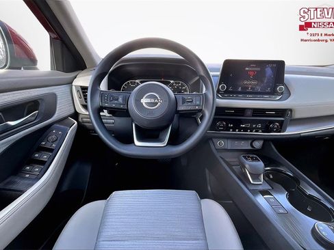 Certified 2023 Nissan Rogue SV image 8