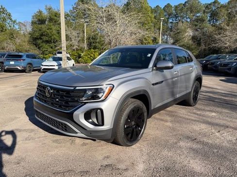 New 2026 Volkswagen Atlas Cross Sport SE FWD image 3