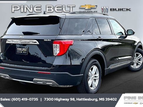 Used 2024 Ford Explorer XLT w/ Equipment Group 202A image 11