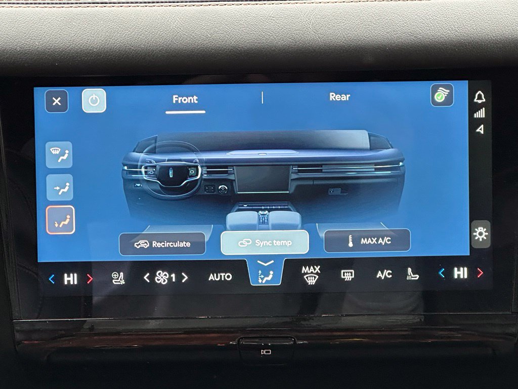 New 2025 Lincoln Navigator Black Label AWD/4WD image 16